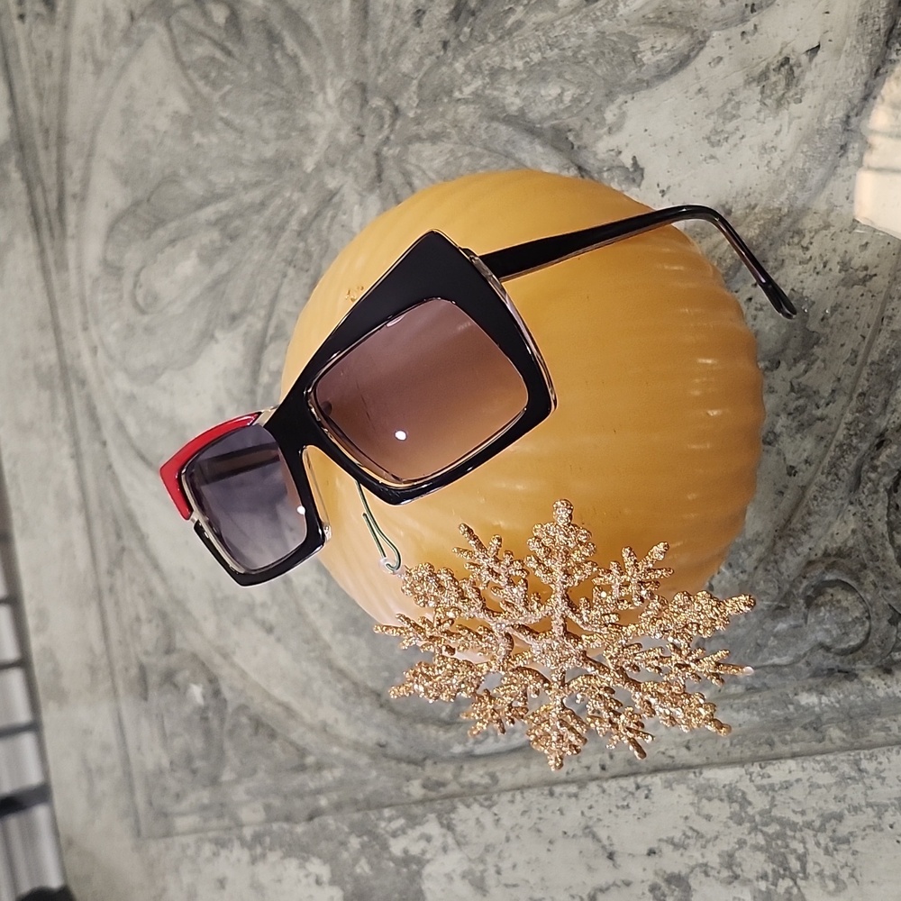 Ultra Graffitis France rectangular sunglasses Avante garde Black And Red 1980 - Picture 7 of 14